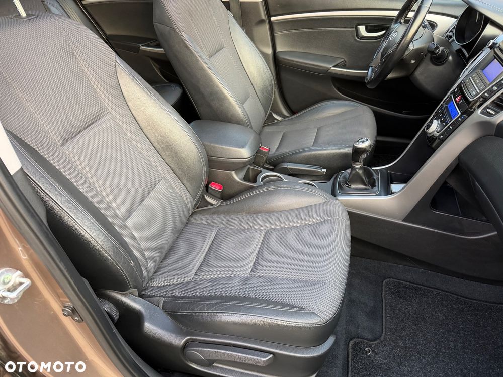 Hyundai i30 blue 1.6 GDI Passion - 20