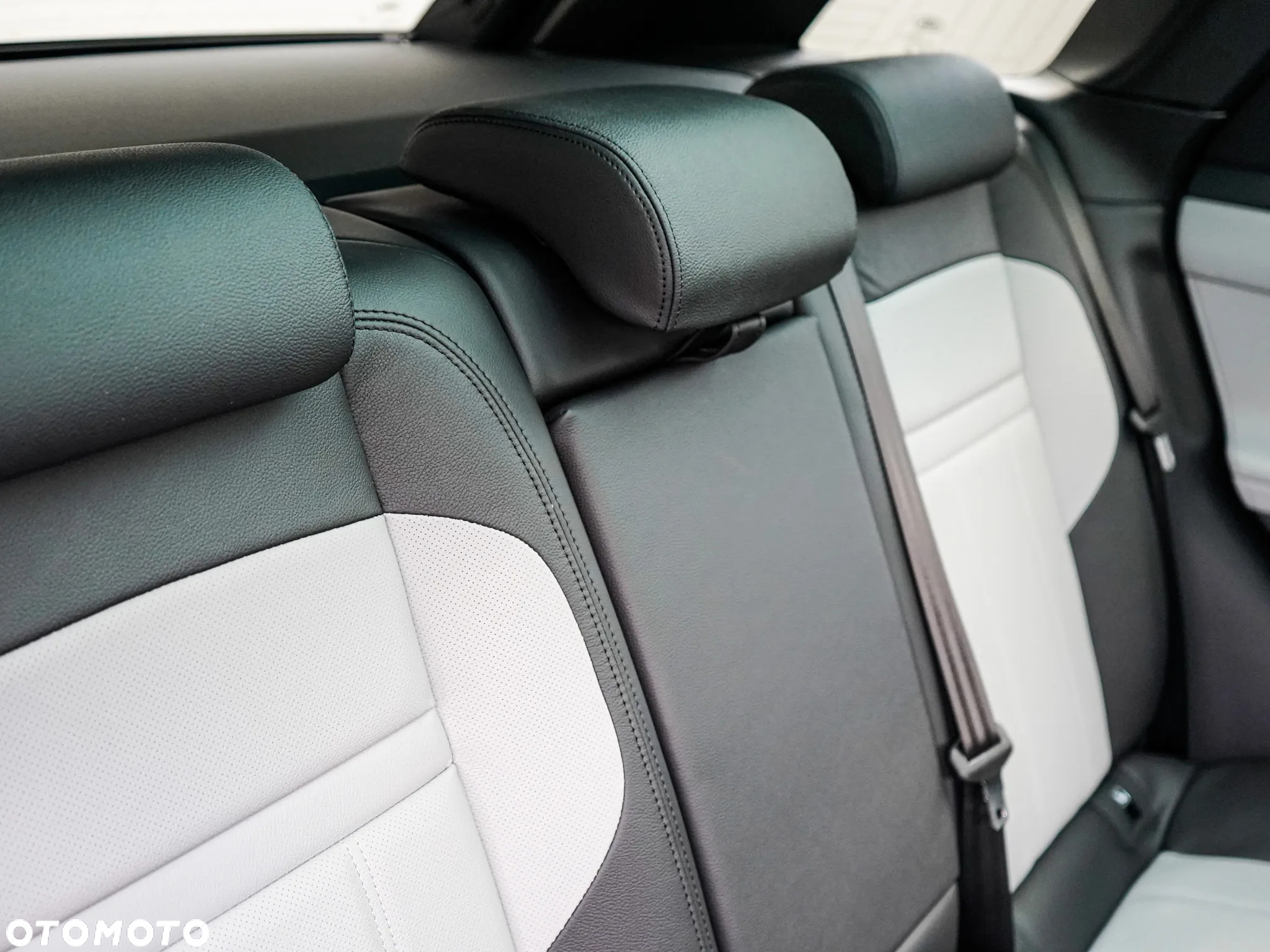 Land Rover Range Rover Evoque D200 Dynamic SE - 24
