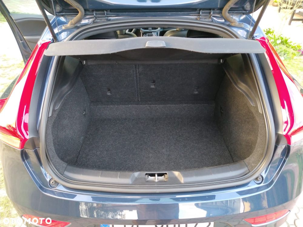 Volvo V40 D4 Summum - 21