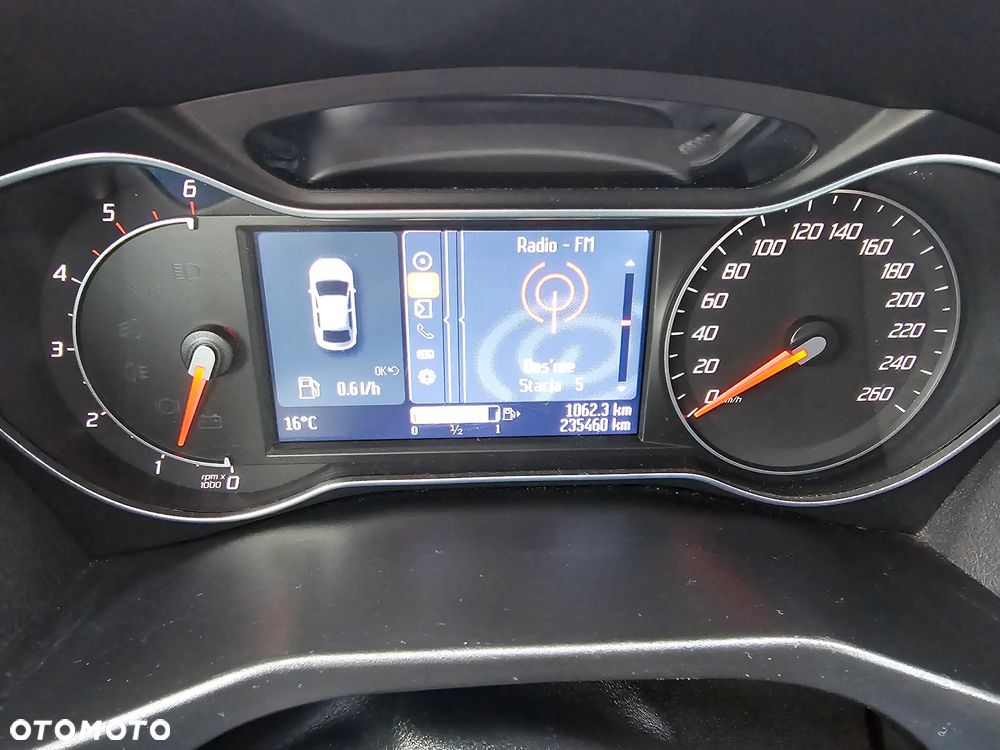 Ford Mondeo 2.0 TDCi Titanium - 23