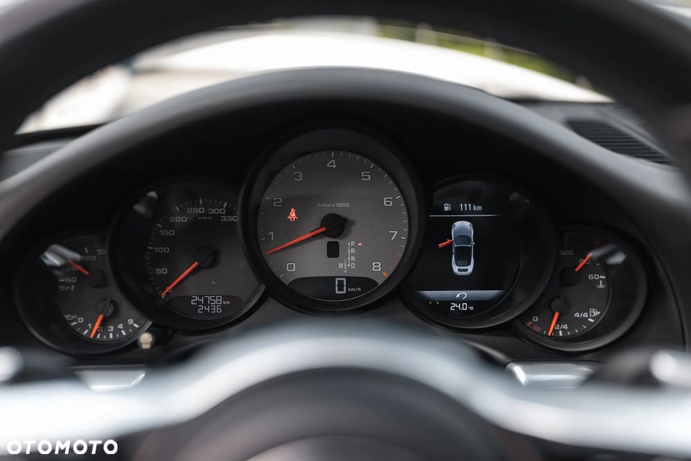 Porsche 911 Carrera S PDK - 18