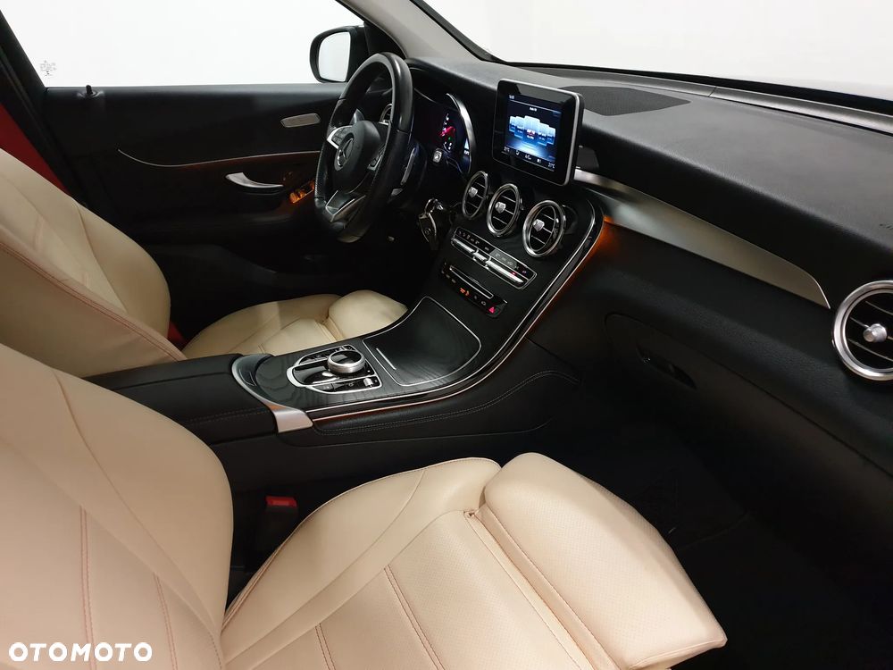 Mercedes-Benz GLC - 38