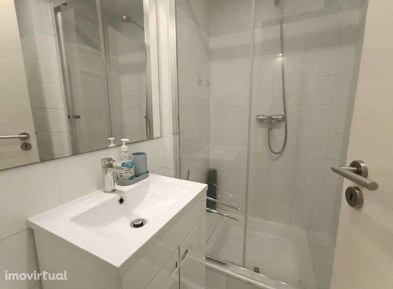 Arrendamento  S. Bento/Estrela T1 25m  CURTA DURAÇÃO - Grande imagem: 5/8