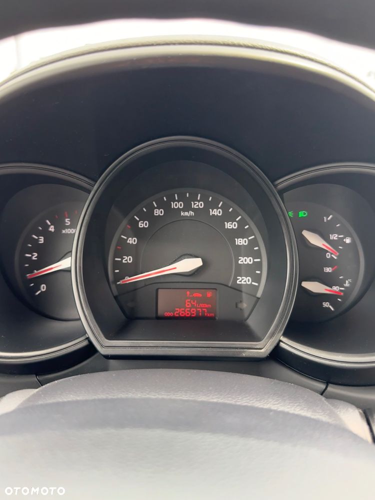 Kia Rio 1.4 crdi M - 14
