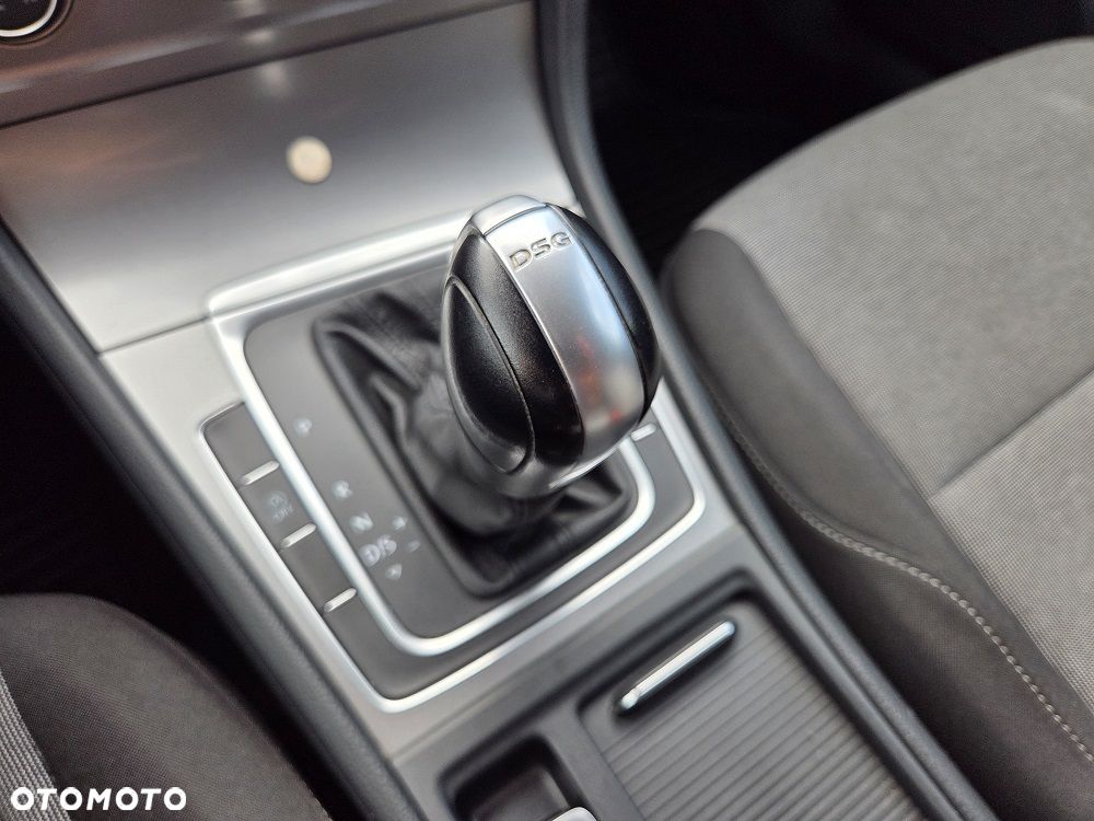 Volkswagen Golf 1.6 TDI BlueMot Trendline DSG - 22