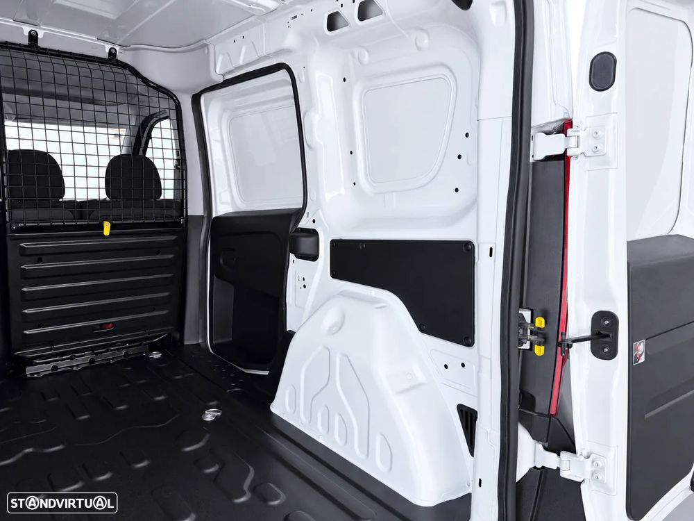 Fiat DOBLO CARGO 1.3 M-JET 95 CV - 3 LUGARES - IVA DEDUTIVÉL - 8603 KM - 47