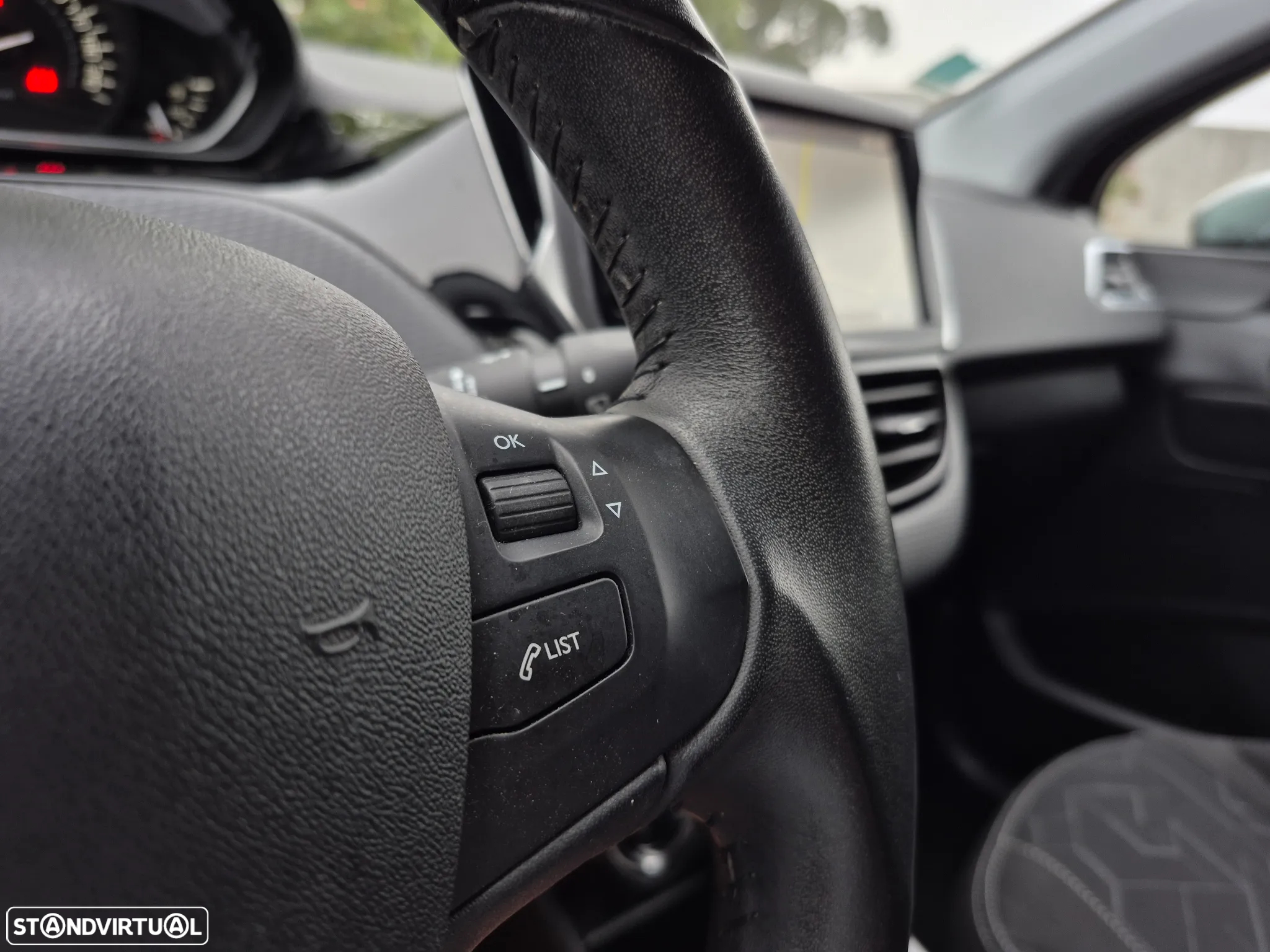 Peugeot 2008 1.2 PureTech Style - 21