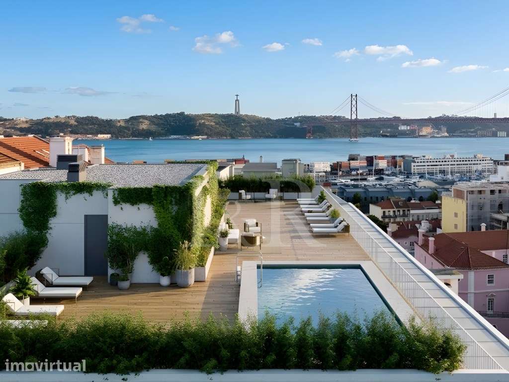 Apartamento T1 com vista rio e estacionamento na Av. Infante Santo,... - Grande imagem: 2/24
