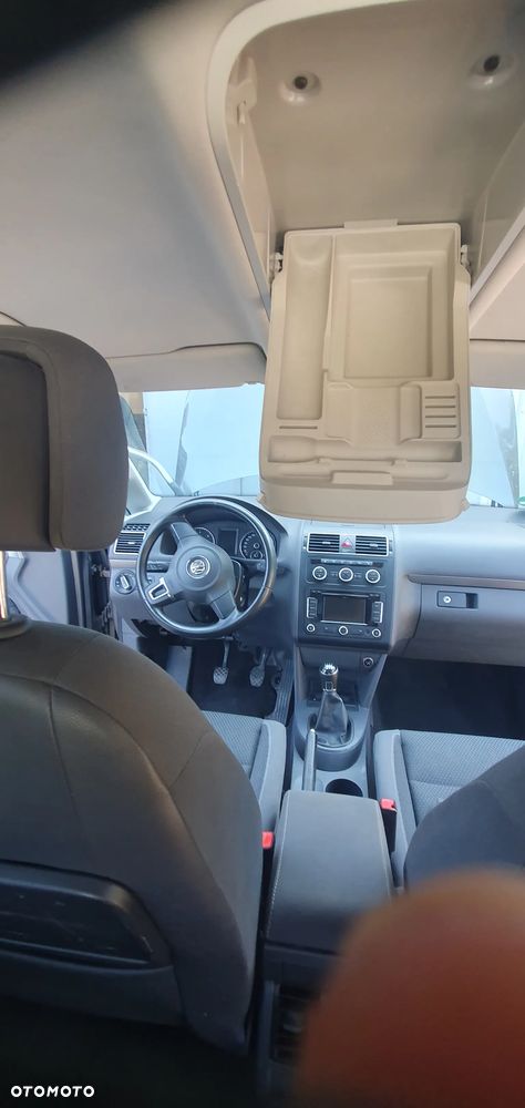 Volkswagen Touran - 9