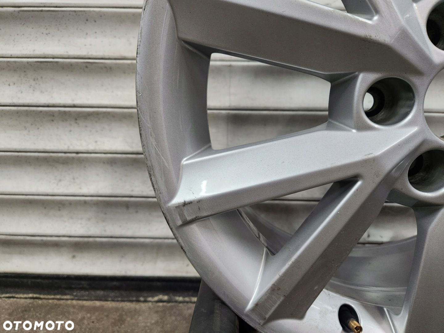 FELGA ALUMINIOWA SKODA OE 5JA601025SMN4 7x16 5x100 ET 46 - 3