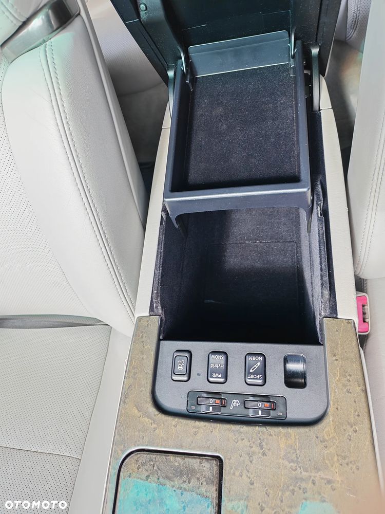 Lexus GS 450h Prestige + - 13