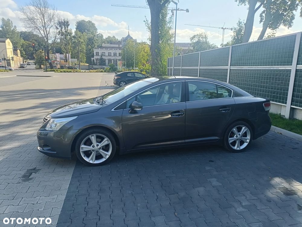 Toyota Avensis 2.0 D-4D Premium - 13