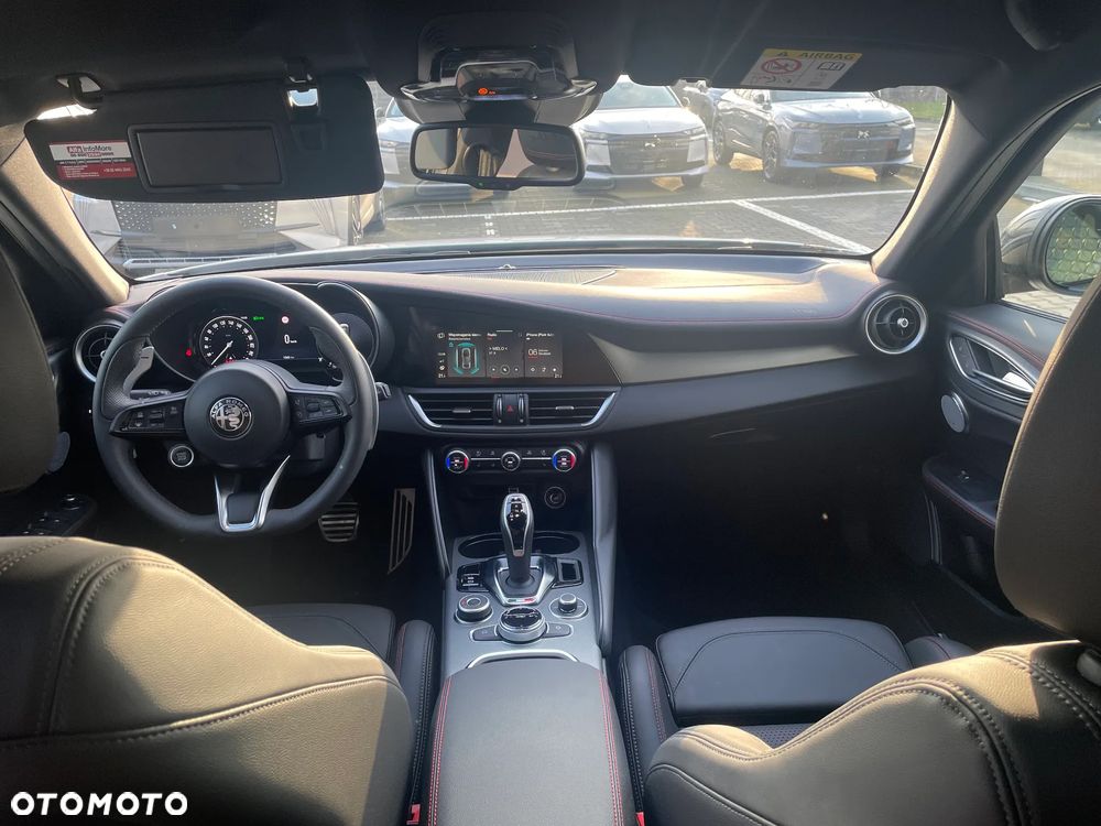 Alfa Romeo Giulia 2.0 Turbo Tributo Italiano Q4 - 9