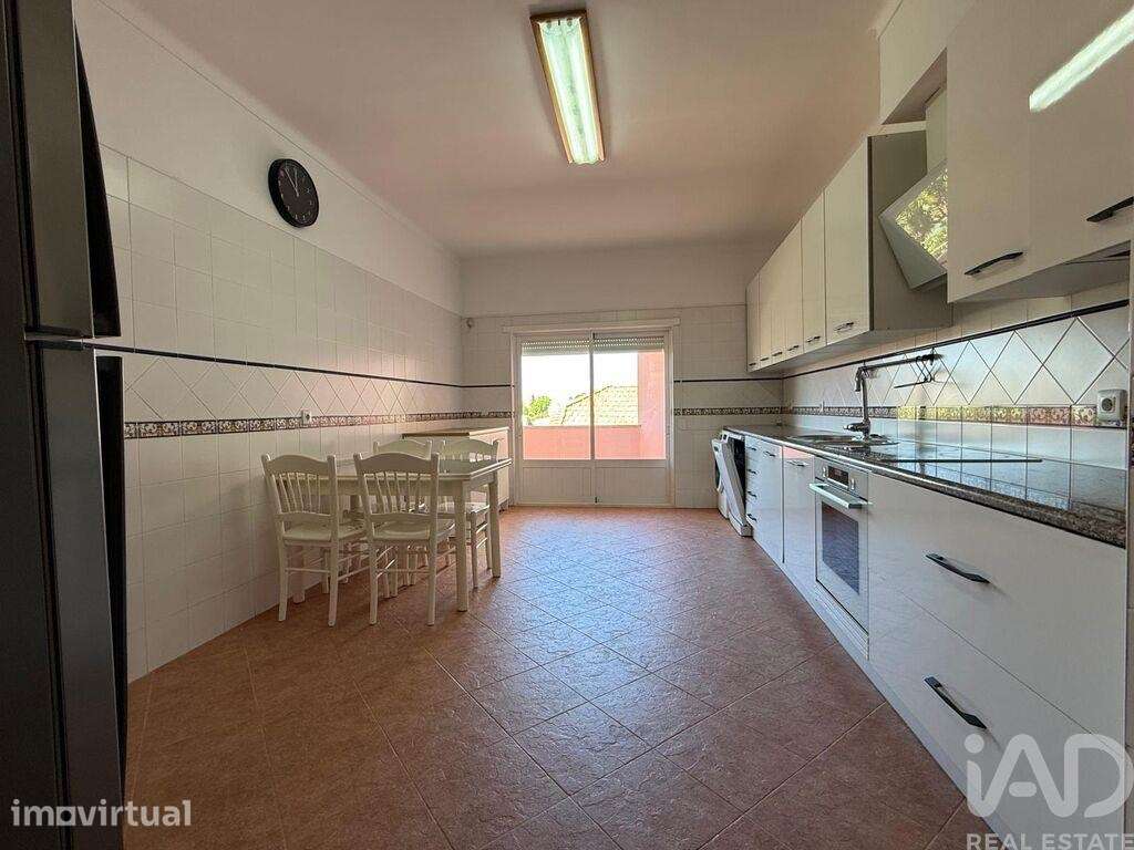 Apartamento T2 em Quinta do Anjo de 114,00 m2 - Grande imagem: 3/21