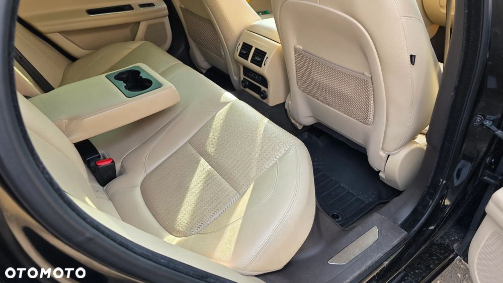 Jaguar XF 20d AWD Prestige - 27