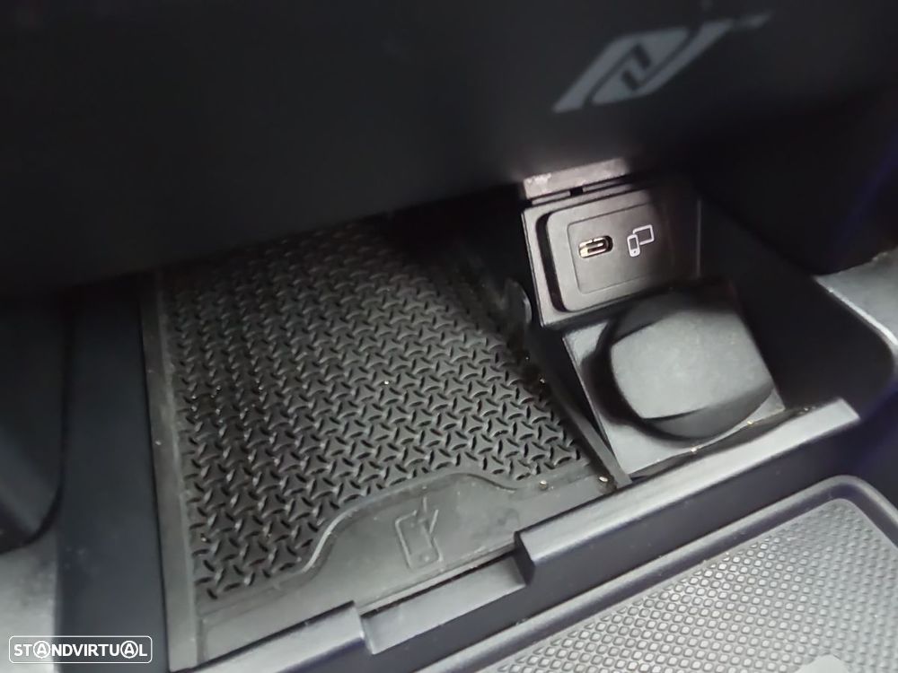 Mercedes-Benz E 300 de AMG Line - 21