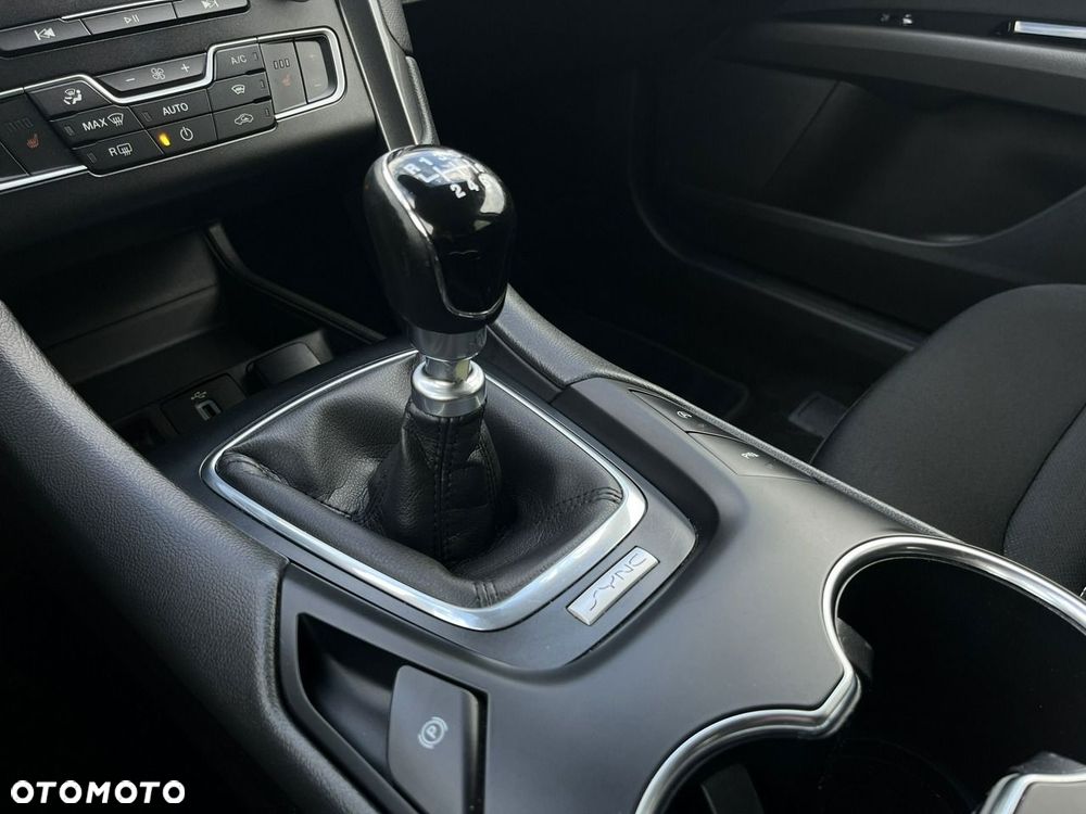 Ford Mondeo - 30
