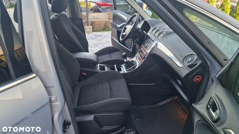 Ford S-Max - 27