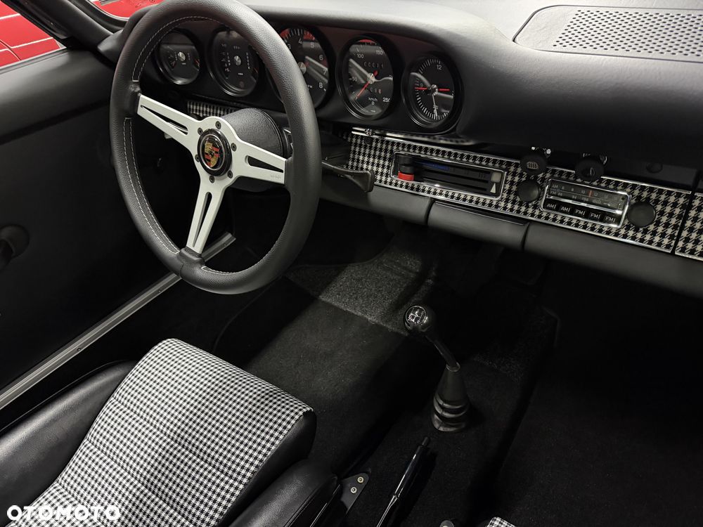 Porsche 911 - 10