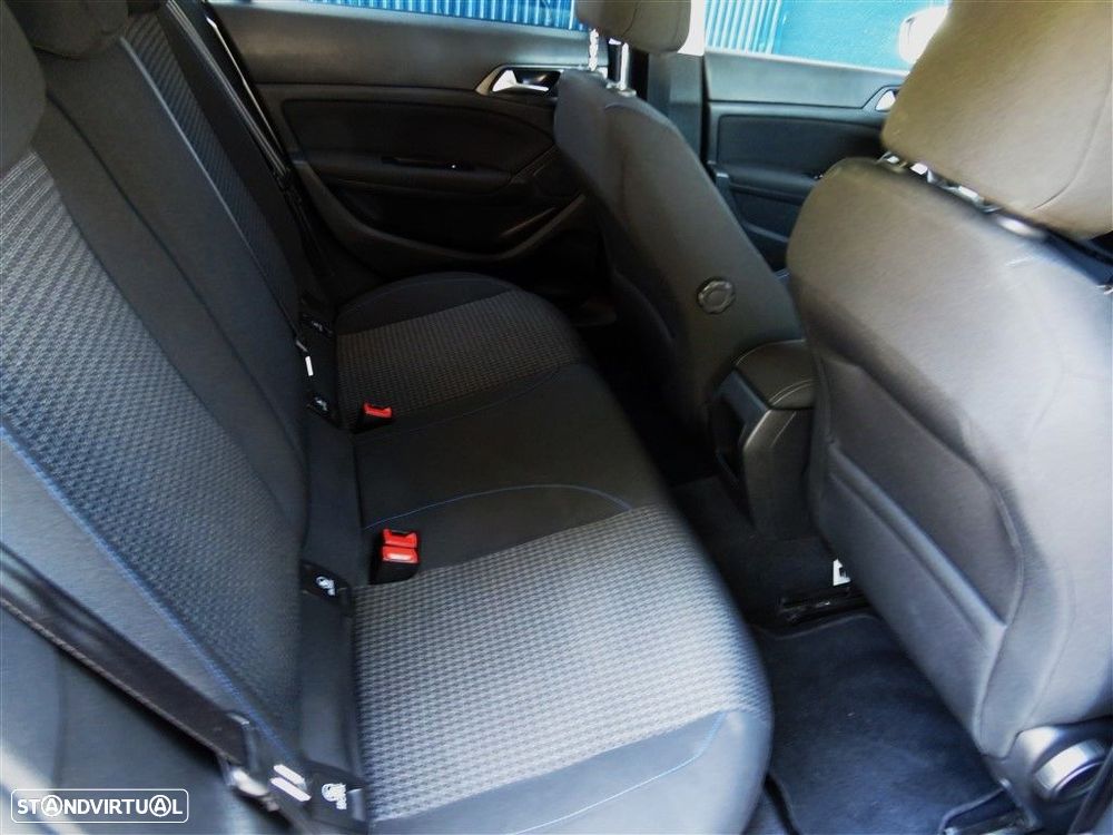 Peugeot 308 1.2 PureTech Style - 15