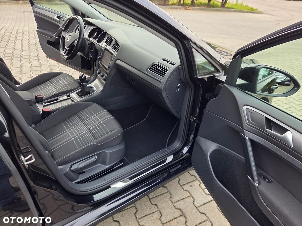 Volkswagen Golf 1.6 TDI BlueMotion Technology Lounge - 12