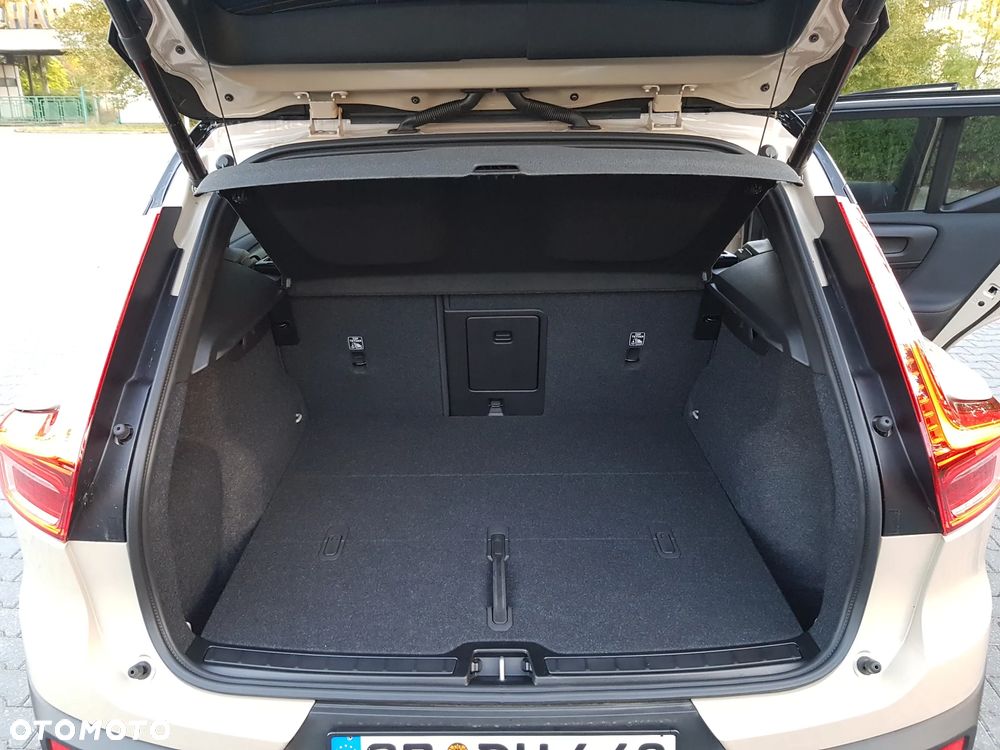Volvo XC 40 Recharge 82 kWh Single M Extended Range RWD Plus - 24