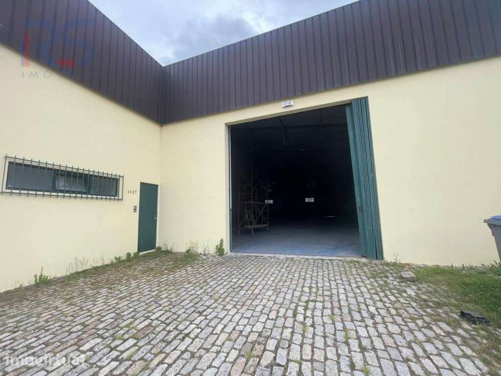 Armazém Industrial 950 m² + Escritórios + Logradouros - Grande imagem: 2/14