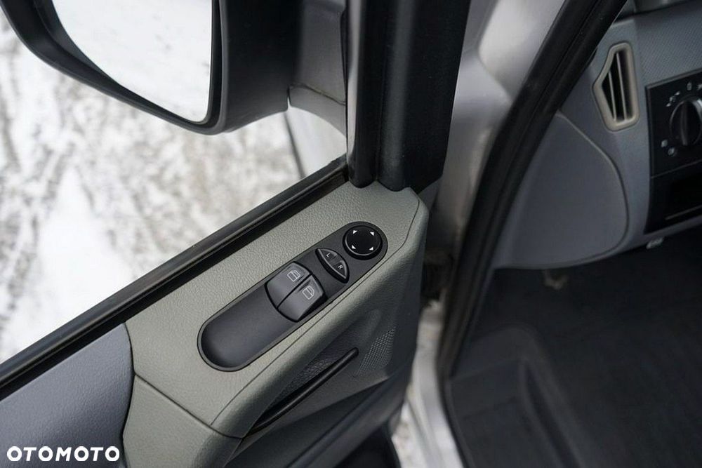 Mercedes-Benz Vito - 15