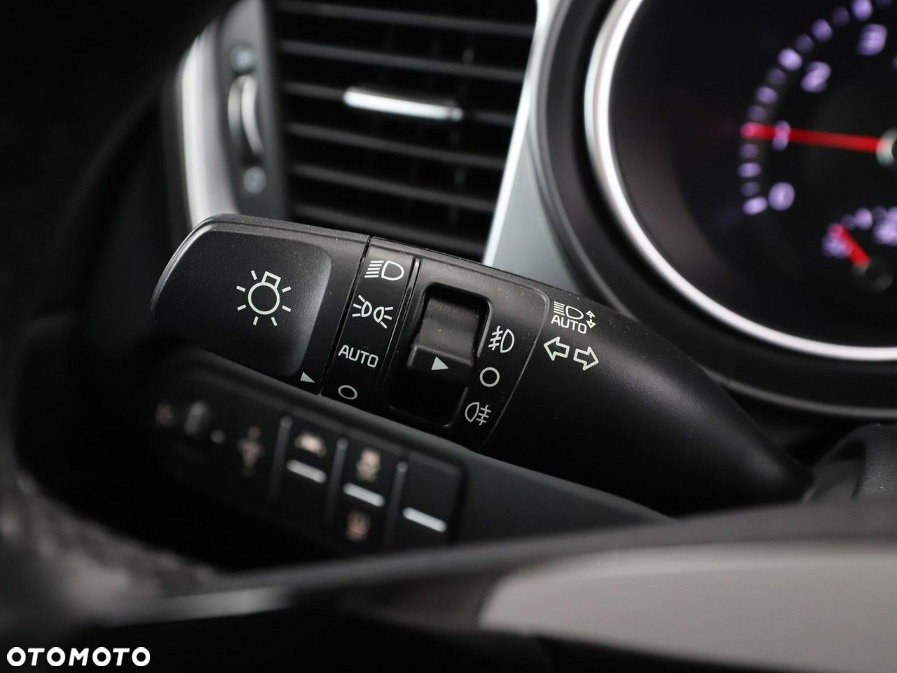 Kia XCeed 1.0 T-GDI L - 29