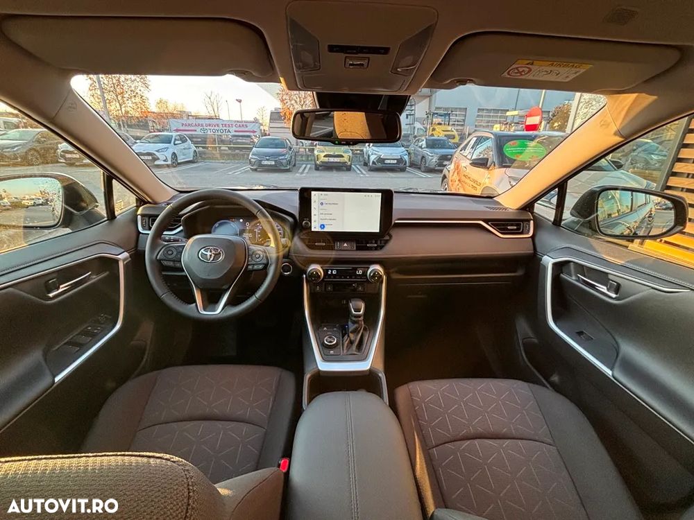 Toyota RAV4 - 13
