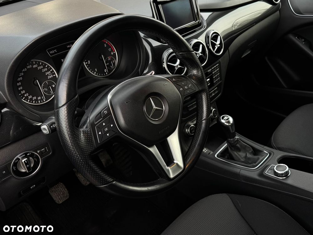 Mercedes-Benz Klasa B 180 CDI (BlueEFFICIENCY) - 31