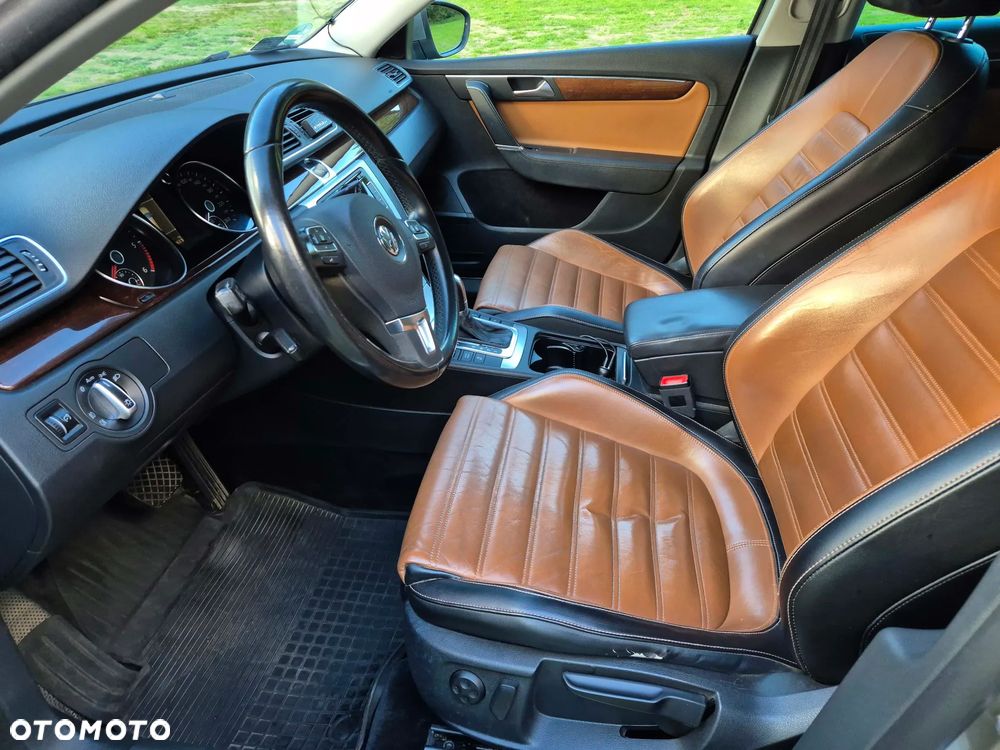 Volkswagen Passat - 4