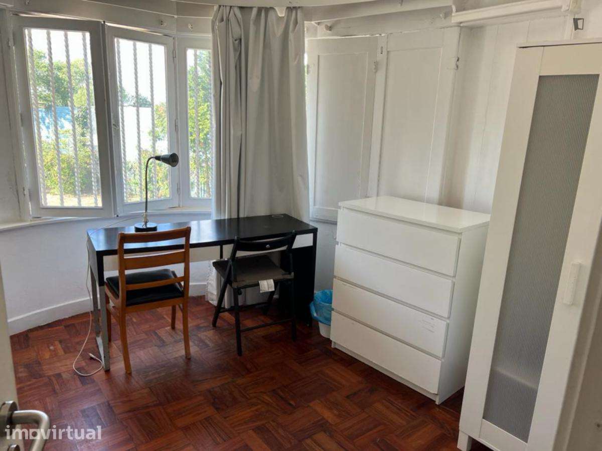 Quarto - localizado em Paranhos Porto - Grande imagem: 5/39