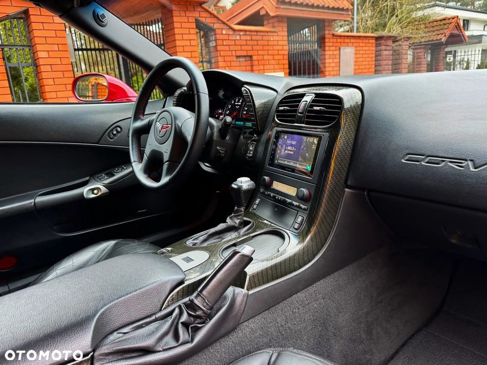 Chevrolet Corvette - 31