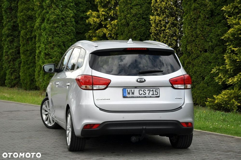 Kia Carens - 15