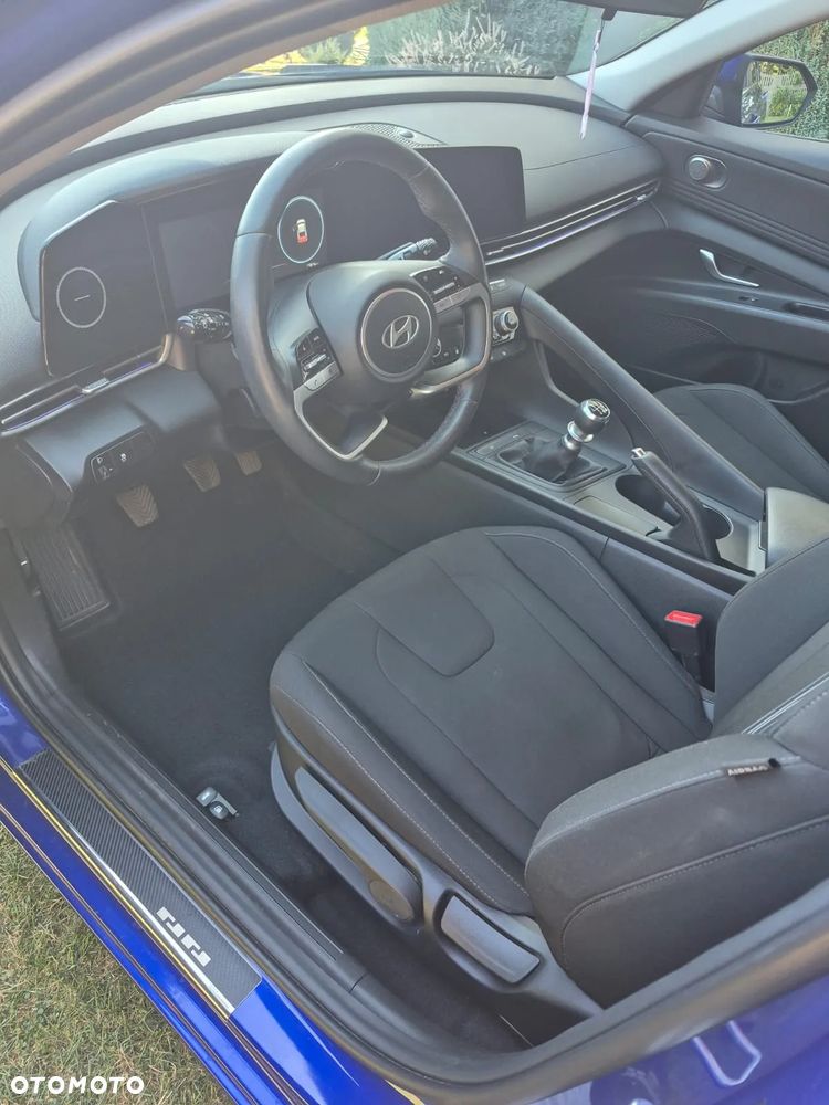 Hyundai Elantra 1.6 Smart - 9