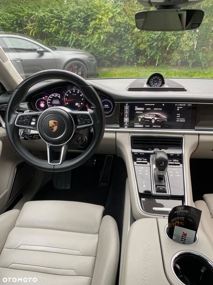 Porsche Panamera 4S Executive - 15