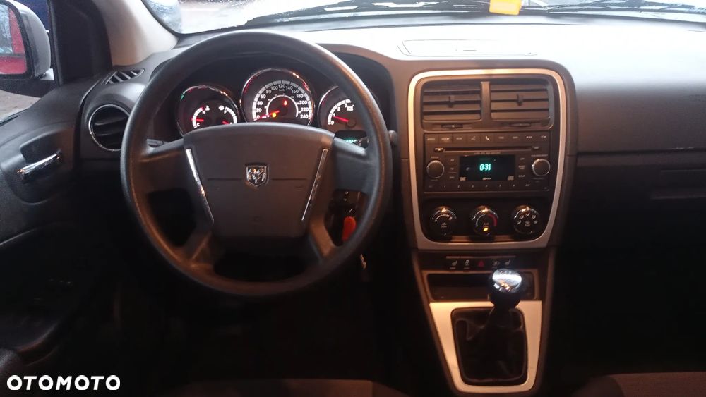 Dodge Caliber 2.0 SXT - 35