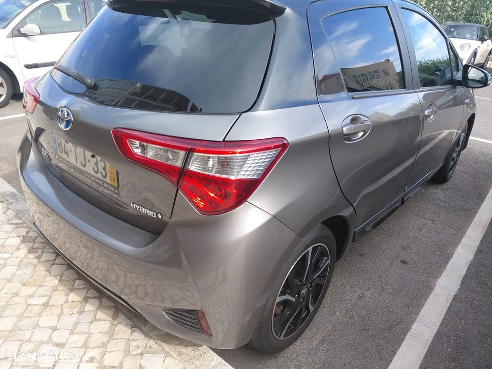 Toyota Yaris 1.5 HSD Square Collec.Grey - 3