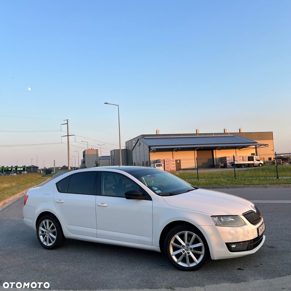 Skoda Octavia 2.0 TDI Style DSG - 17