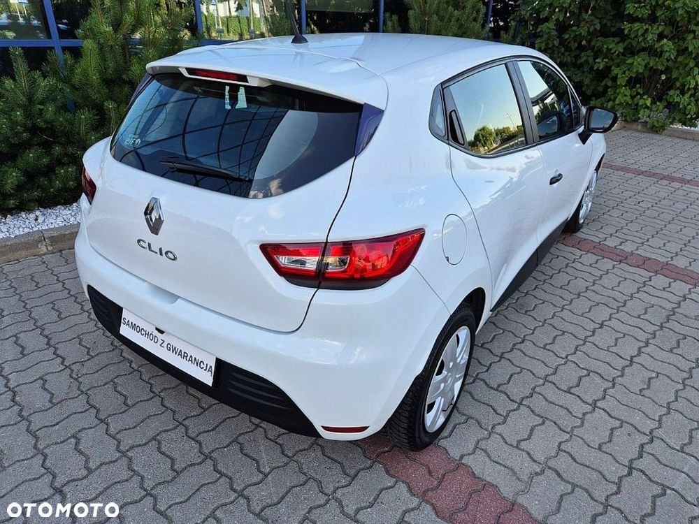 Renault Clio - 23
