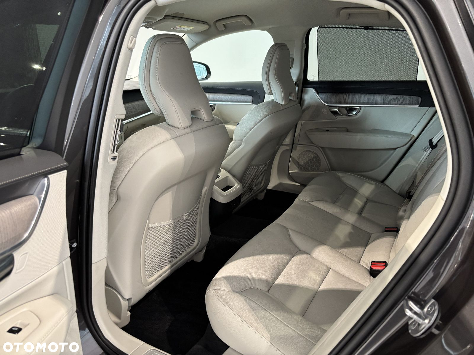 Volvo S90 - 23