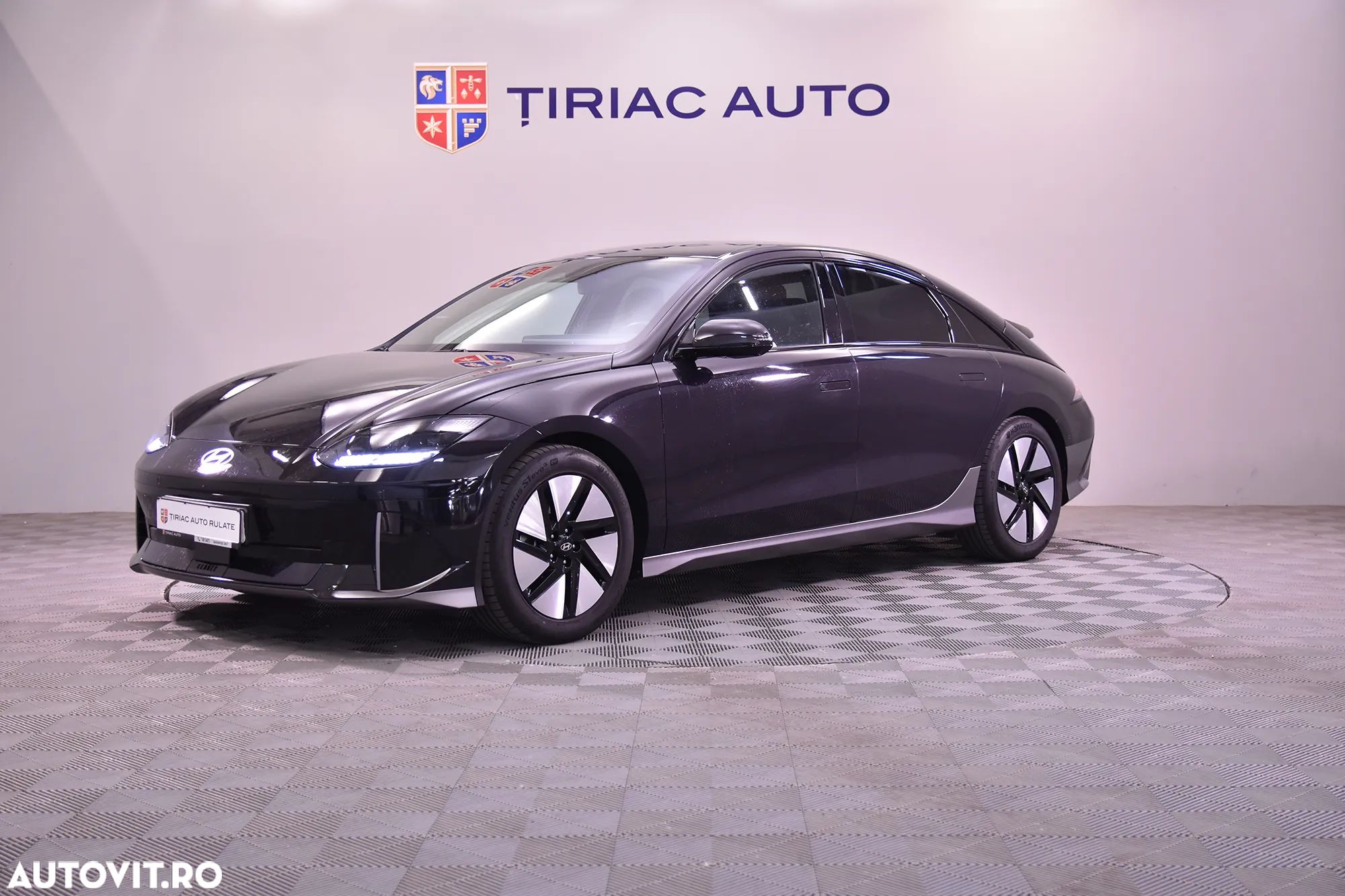Hyundai IONIQ - 1