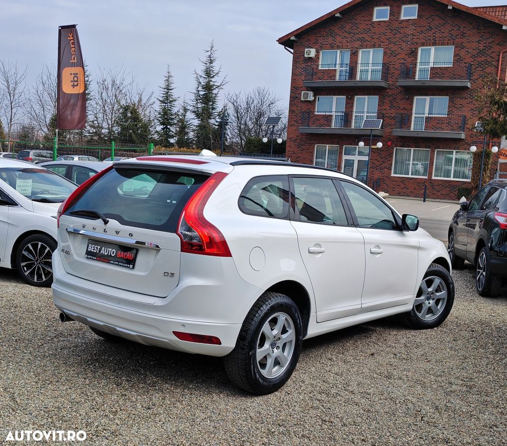 Volvo XC 60 D3 Geartronic Momentum - 4