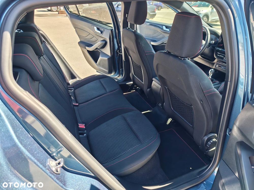 Ford Focus 1.0 EcoBoost mHEV ST-Line X - 22