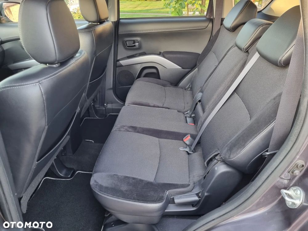 Mitsubishi Outlander - 20