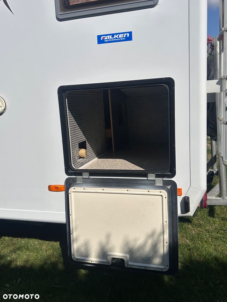 Mercedes-Benz Sprinter - 14