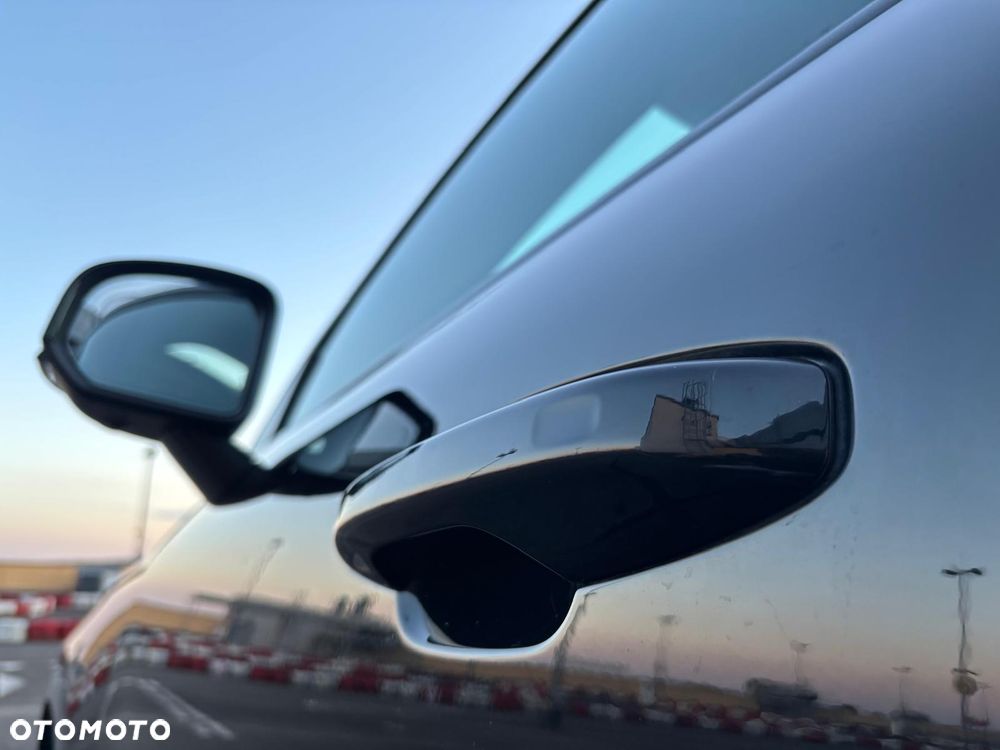 Volvo XC 40 B4 Ultra Black Edition - 9