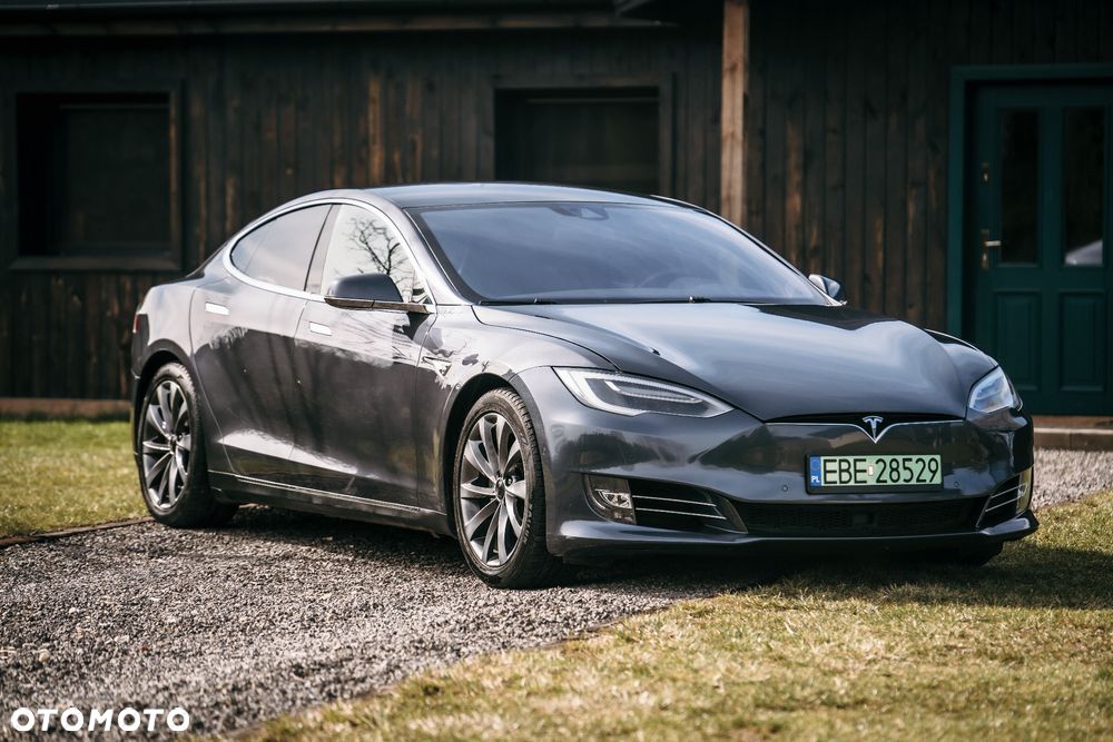 Tesla Model S Long Range Plus - 3