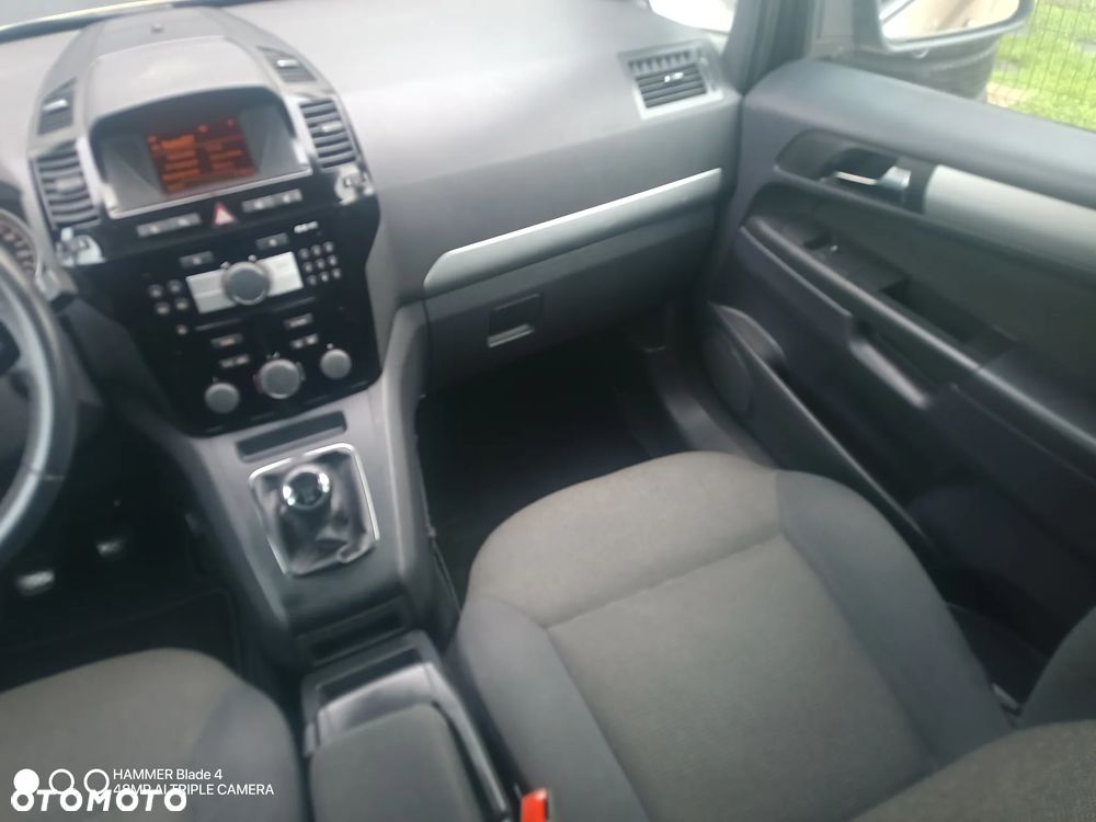 Opel Zafira 1.8 Family Plus - 18